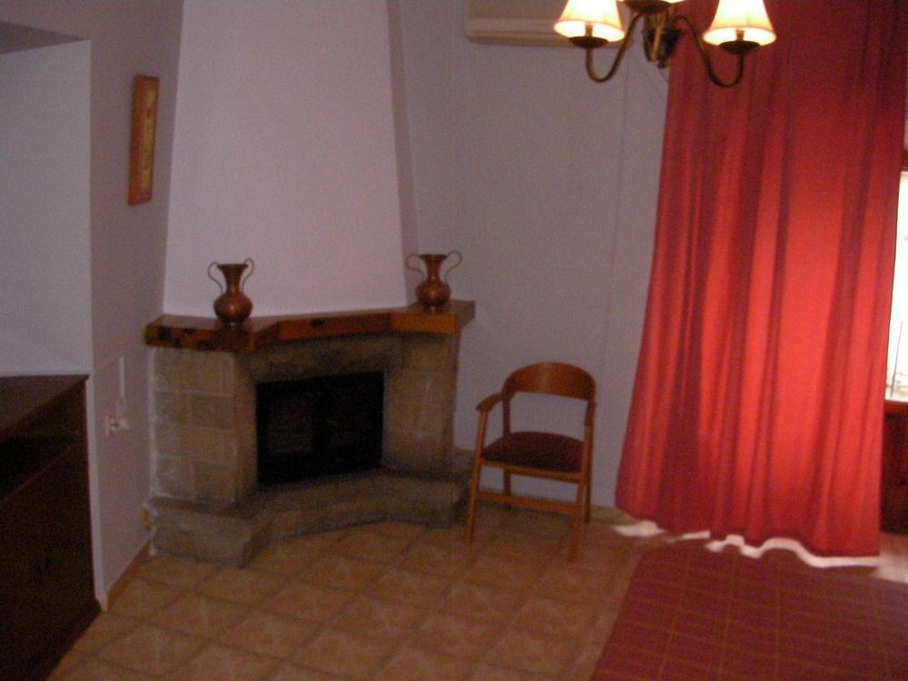 Hostal Trujillo Esterno foto