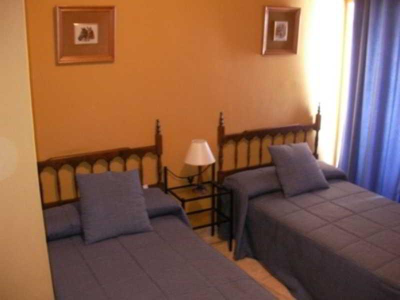 Hostal Trujillo Esterno foto