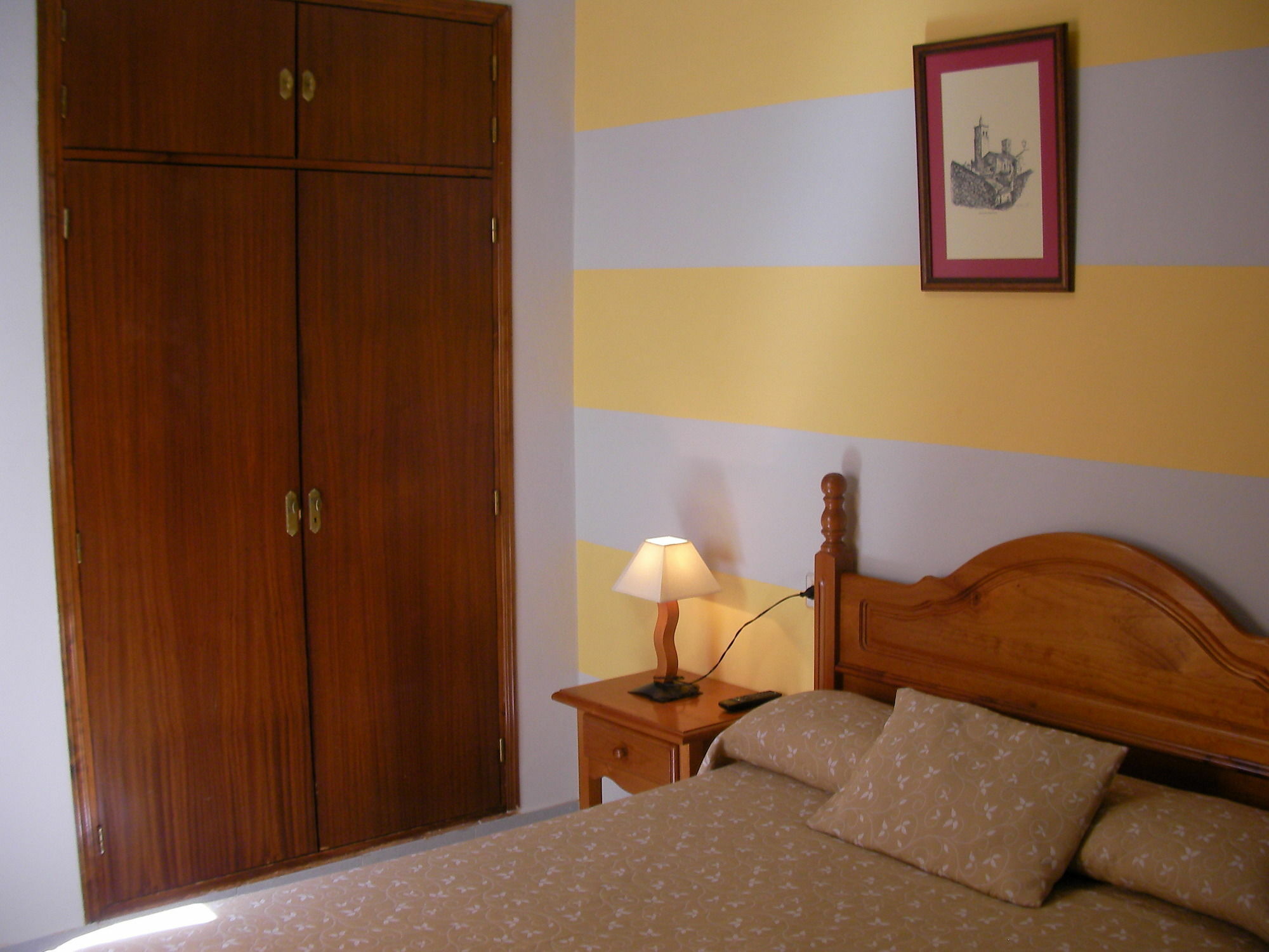 Hostal Trujillo Esterno foto