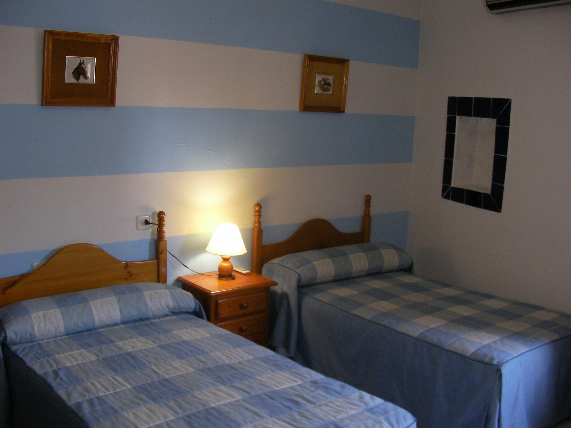 Hostal Trujillo Esterno foto